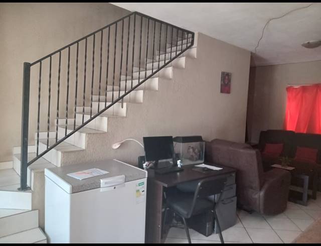 3 BEDROOM APARTMENT FOR SALE IN RUSTENBURG CENTRAL